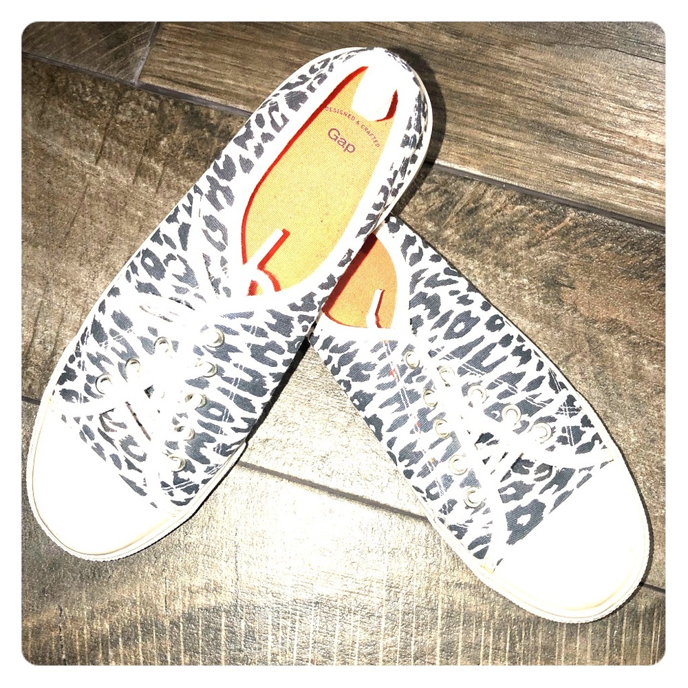 Gap- Zebra designed sneakers